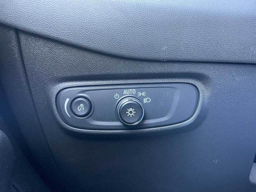 Used 2024 Chevrolet Equinox LT image 46