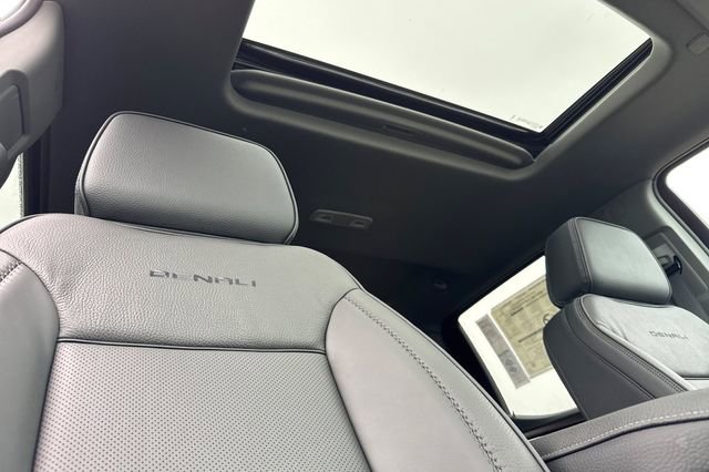 New 2026 GMC Sierra 1500 Denali w/ Denali Reserve Package image 18