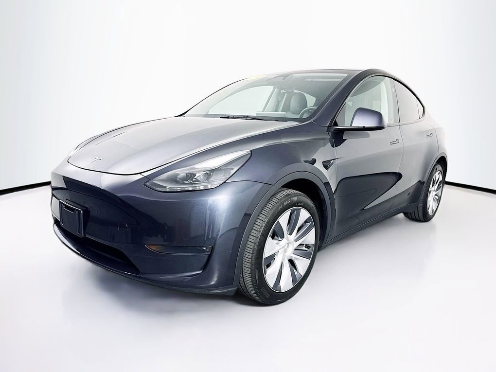 Used 2024 Tesla Model Y Long Range image 3