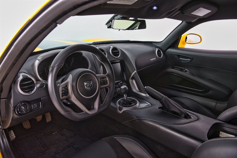 Used 2013 SRT Viper GTS w/ Track Pkg RWD image 21
