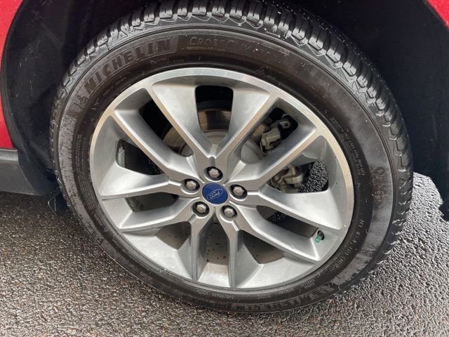 Used 2017 Ford Edge Titanium w/ Equipment Group 302A AWD/4WD image 15