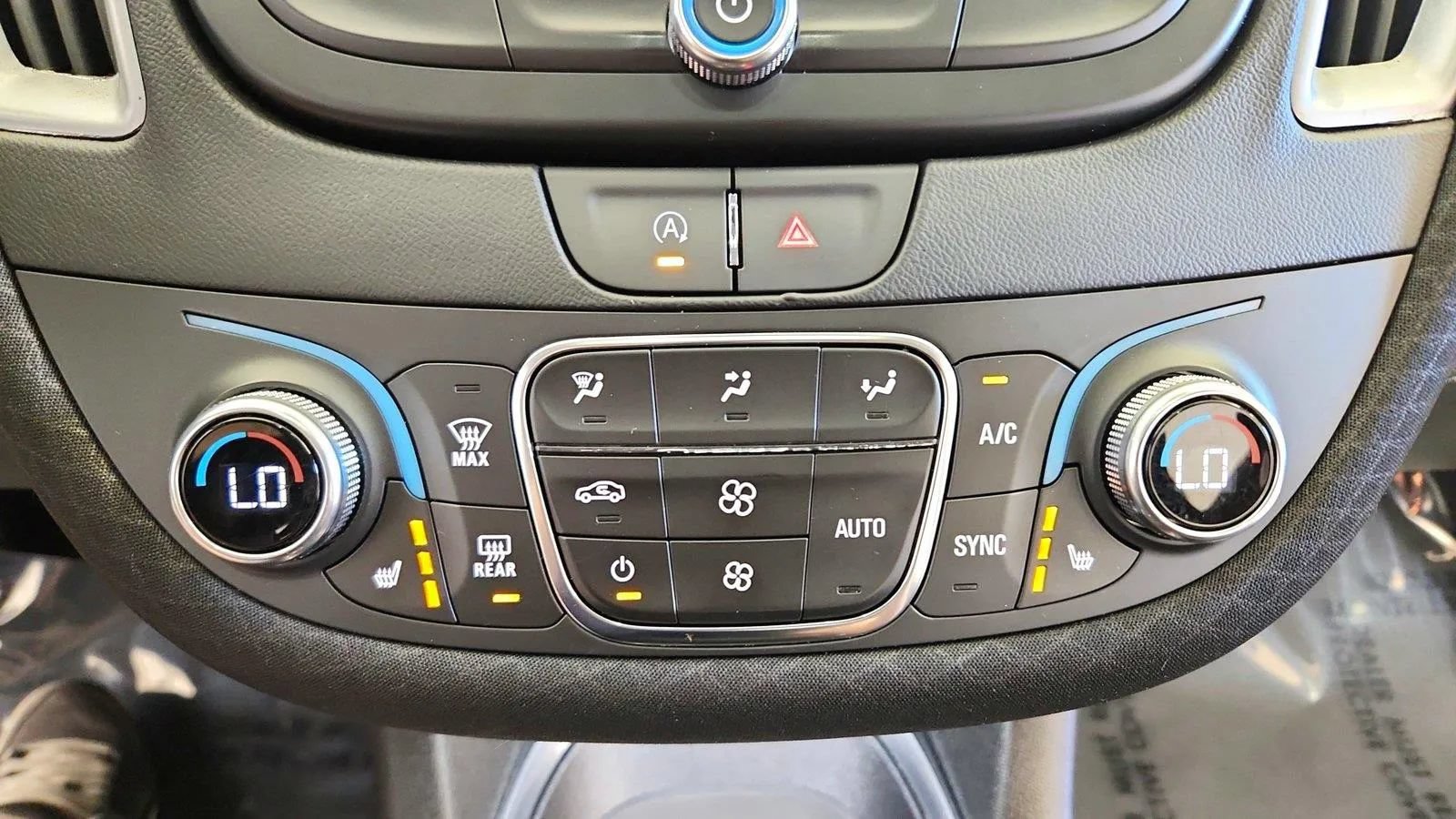 Used 2025 Chevrolet Malibu LT FWD image 22