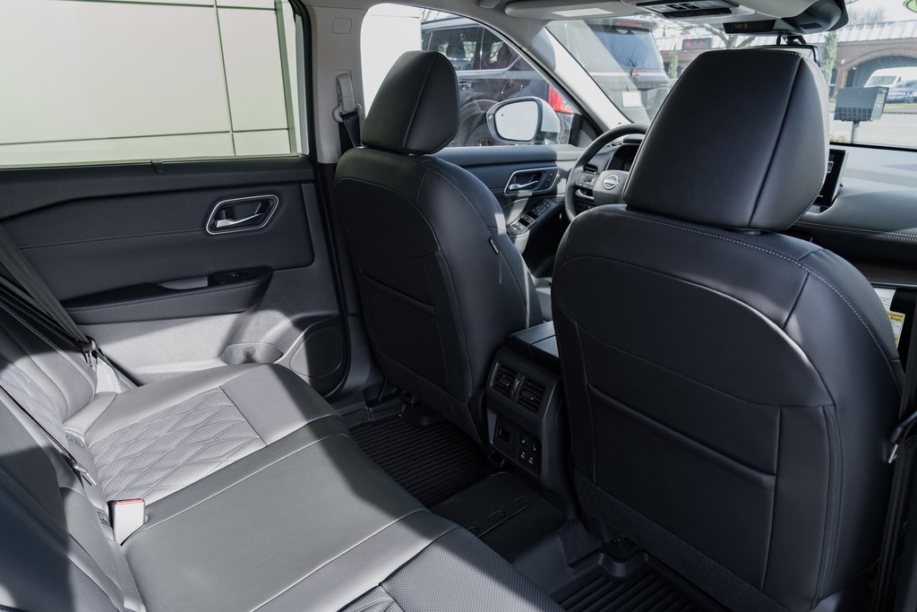 New 2026 Nissan Rogue Platinum image 25