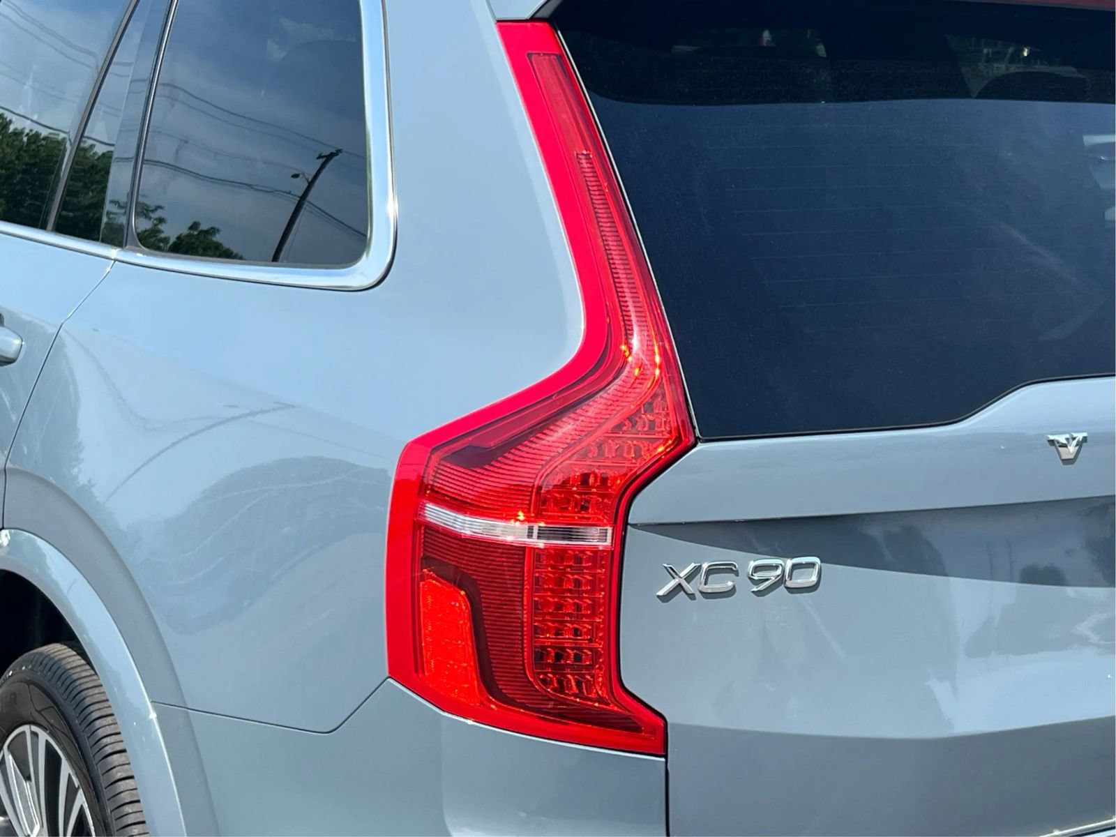 Used 2020 Volvo XC90 T6 Momentum w/ Protection Package Premier AWD/4WD image 34