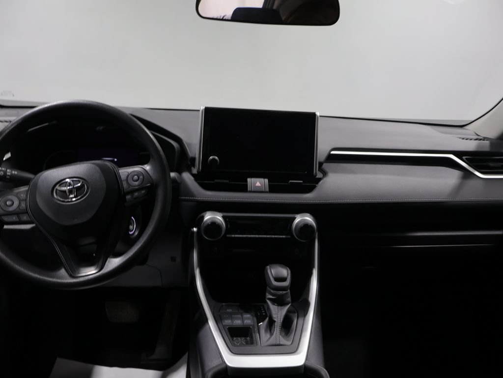Certified 2024 Toyota RAV4 LE AWD/4WD image 17