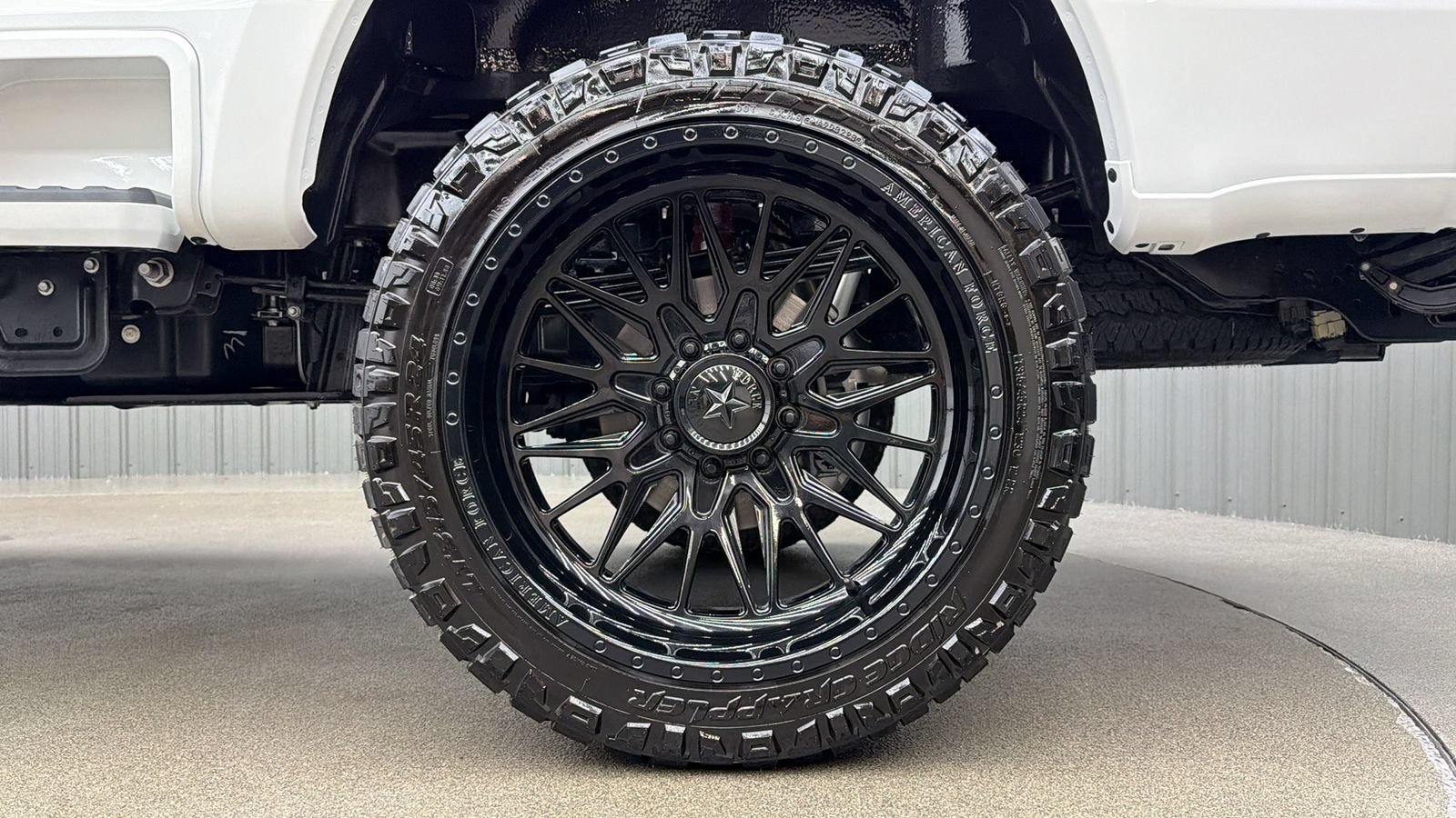 Used 2026 Ford F250 Platinum w/ FX4 Off-Road Package AWD/4WD image 12
