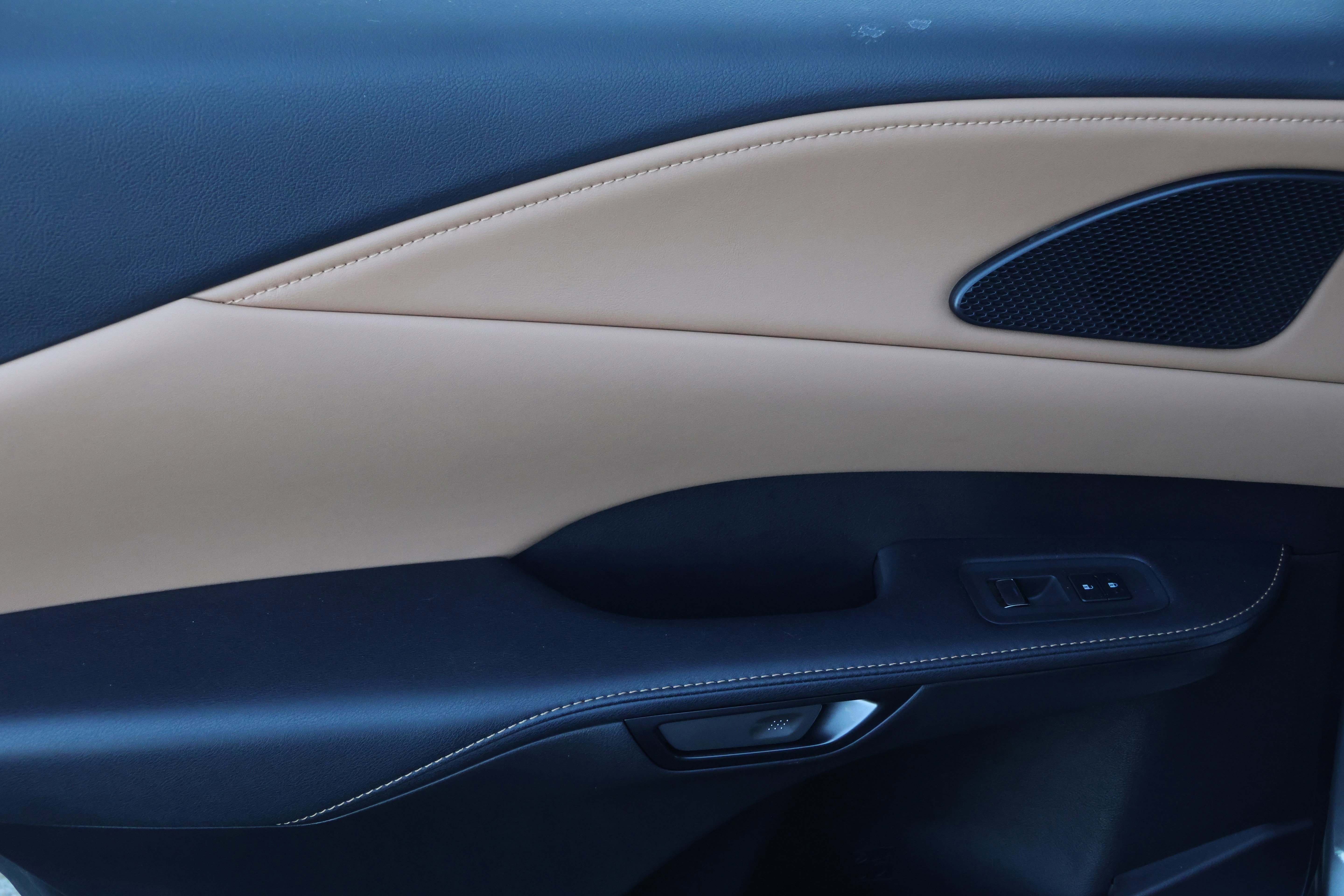 Used 2025 Lexus RX 350 Premium image 34