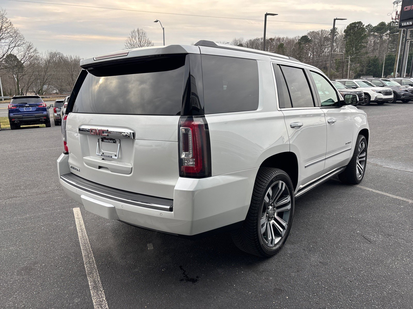 Used 2018 GMC Yukon Denali w/ Denali Ultimate Package image 3