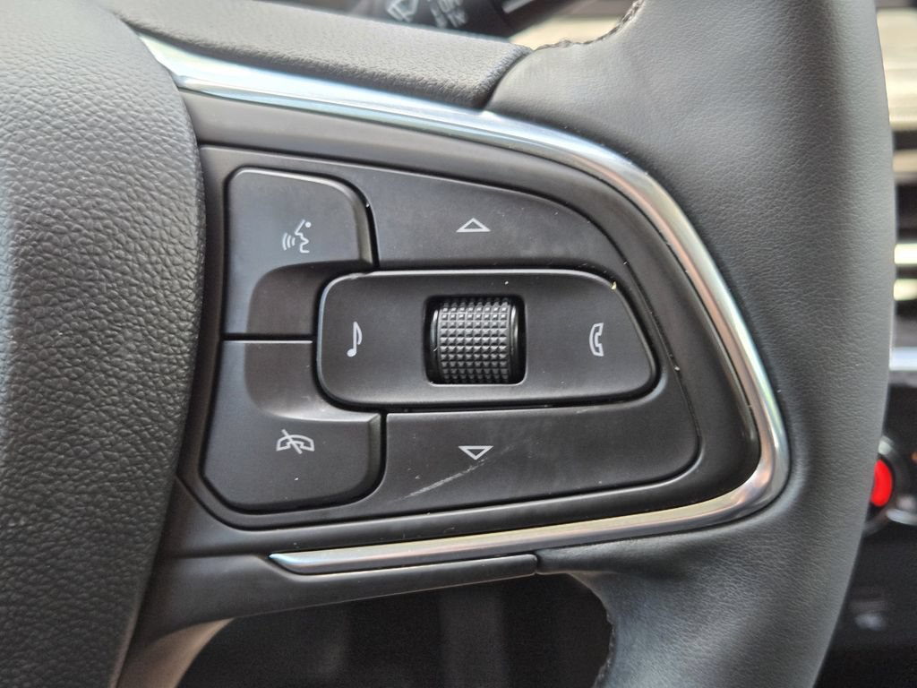 Used 2025 Buick Encore GX Sport Touring w/ Experience Buick Package FWD image 29