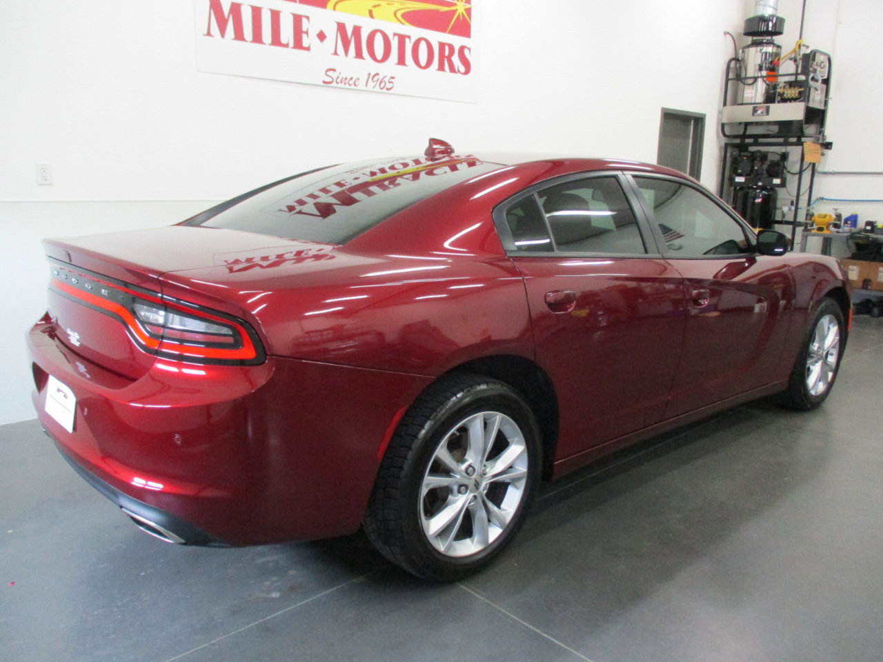 Used 2022 Dodge Charger SXT w/ Cold Weather Package image 5