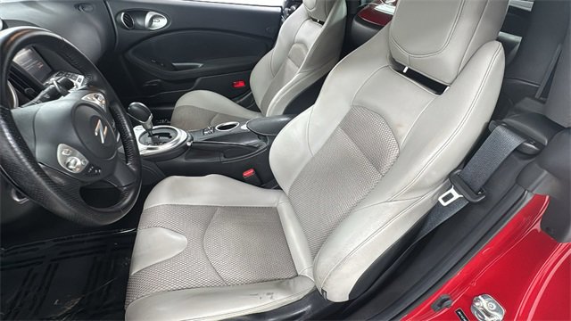Used 2017 Nissan 370Z Touring image 10