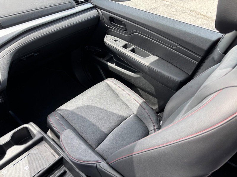 Used 2025 Honda Odyssey Sport-L image 16