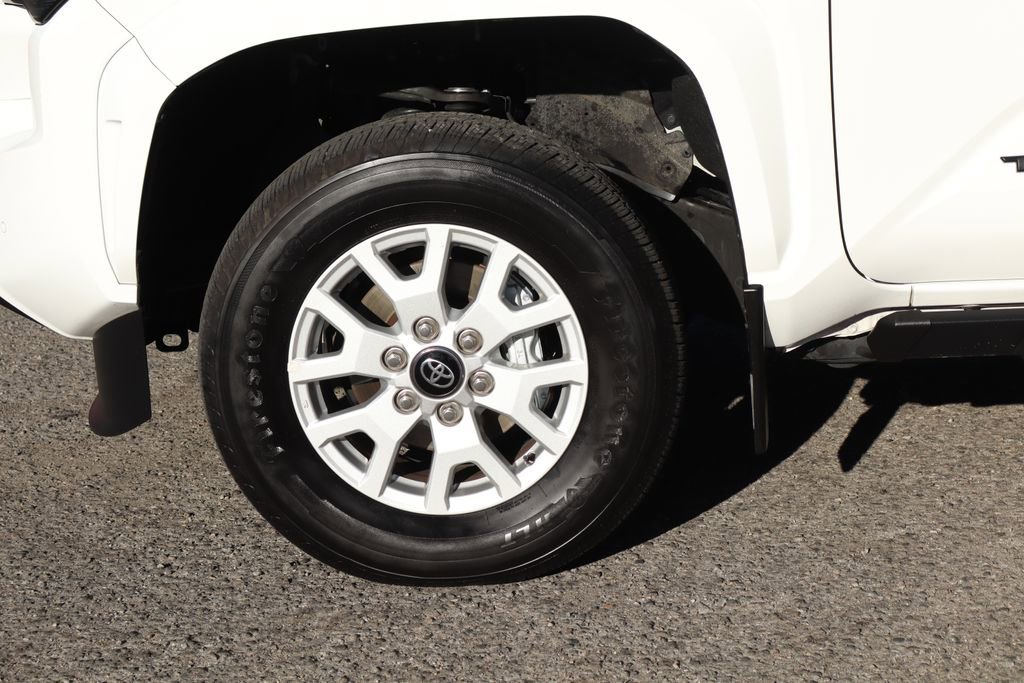 Used 2024 Toyota Tacoma SR5 AWD/4WD image 48