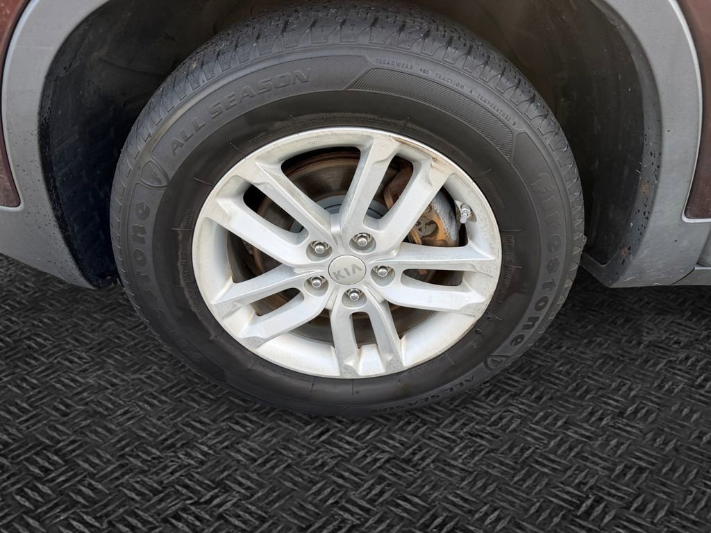 Used 2014 Kia Sorento LX AWD/4WD image 11