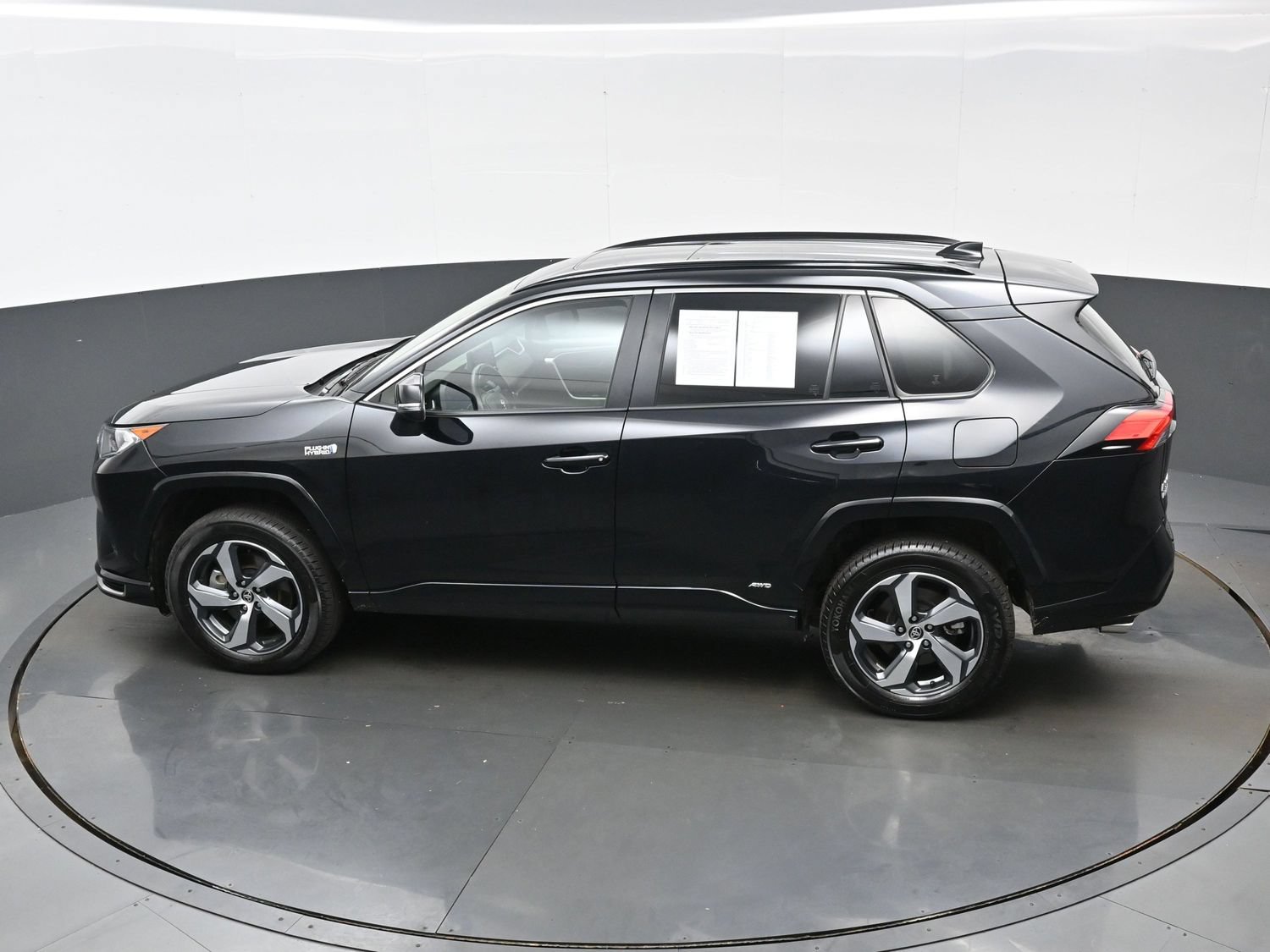 Used 2021 Toyota RAV4 SE w/ Weather & Moonroof Package AWD/4WD image 35