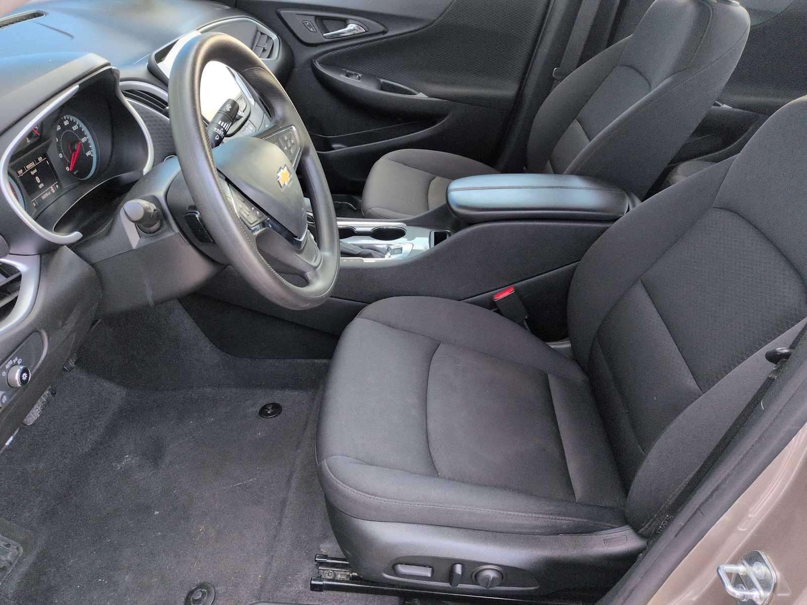 Used 2023 Chevrolet Malibu LT FWD image 16
