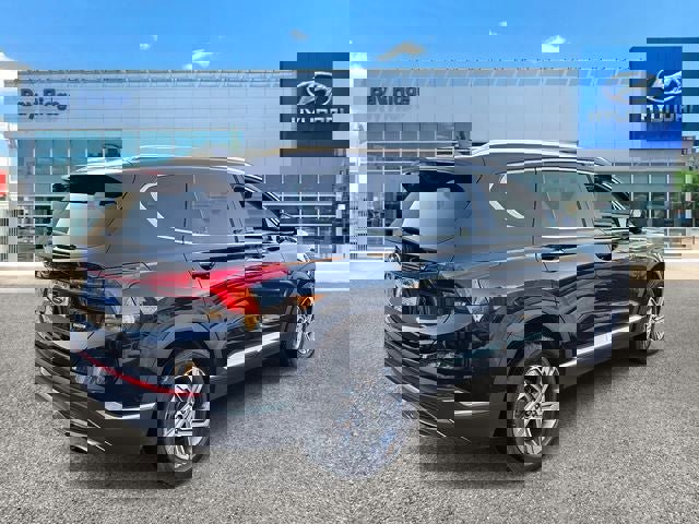 Used 2021 Hyundai Santa Fe SEL w/ Convenience Package image 4
