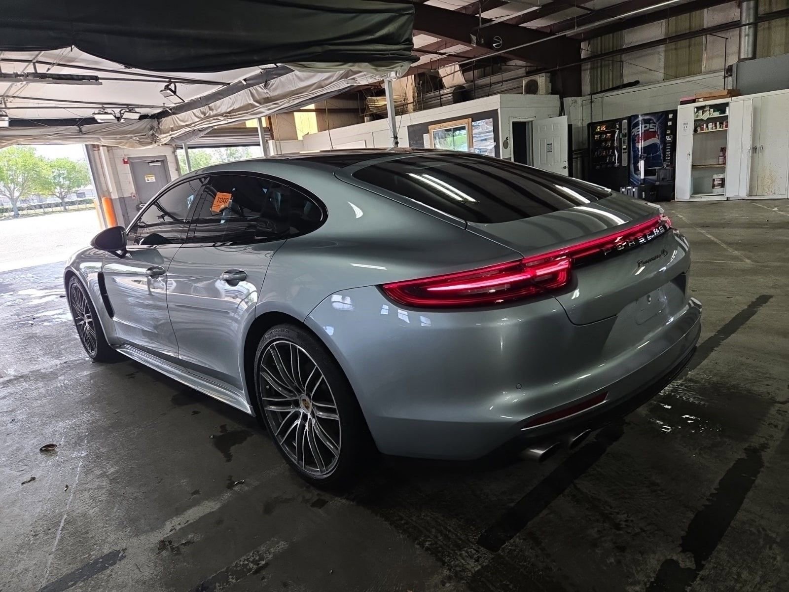 Used 2018 Porsche Panamera 4S AWD/4WD image 4