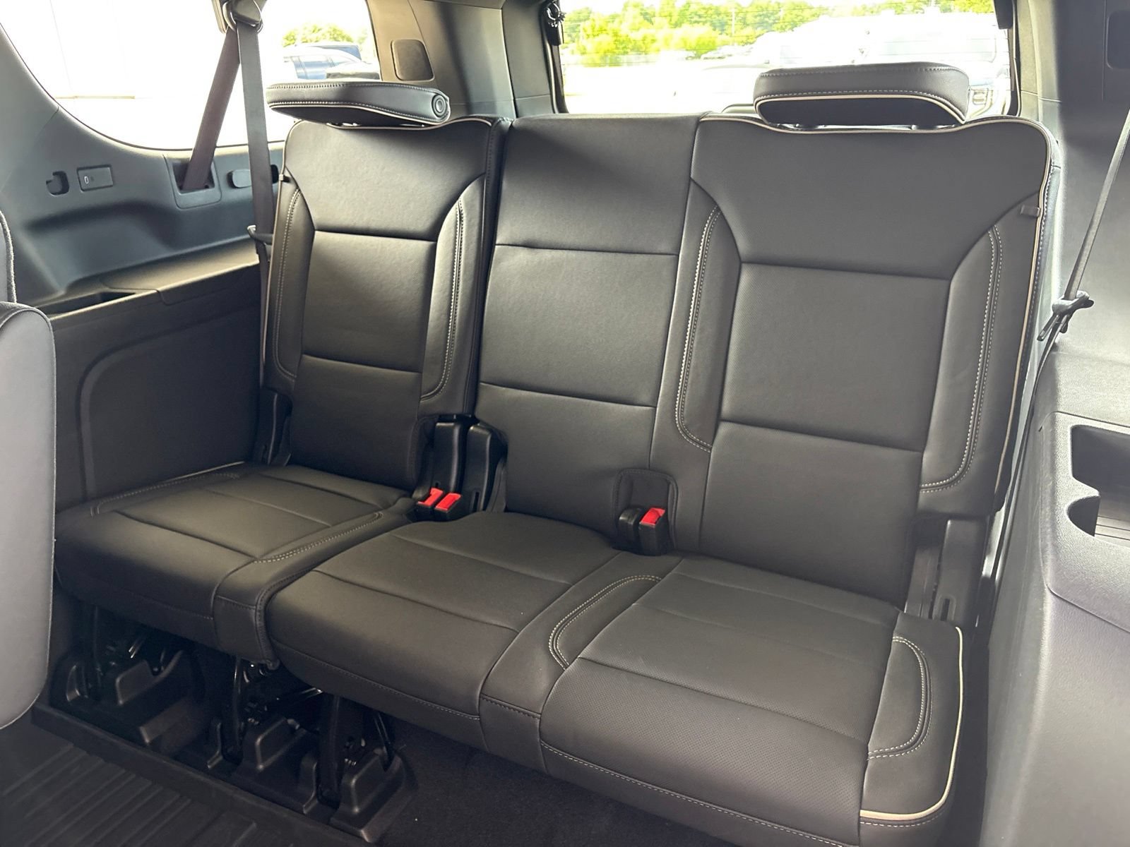 New 2026 GMC Yukon XL Elevation w/ LPO, Floor Liner Package AWD/4WD image 16