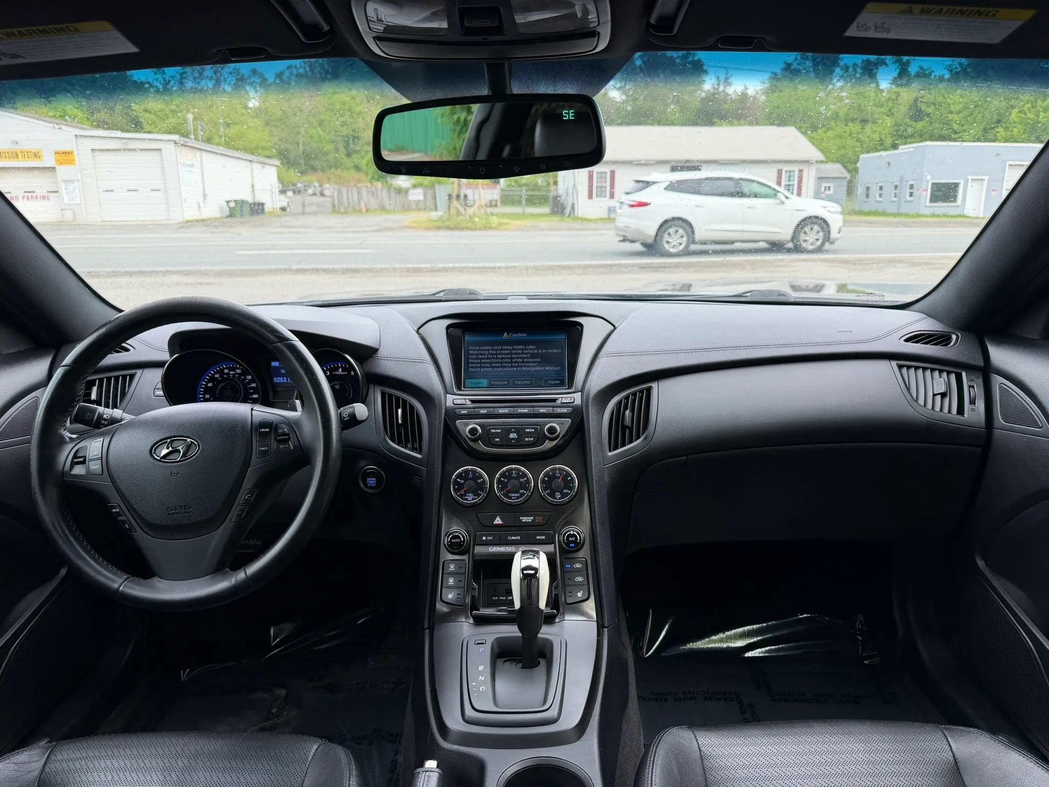 Used 2013 Hyundai Genesis 3.8 RWD image 31