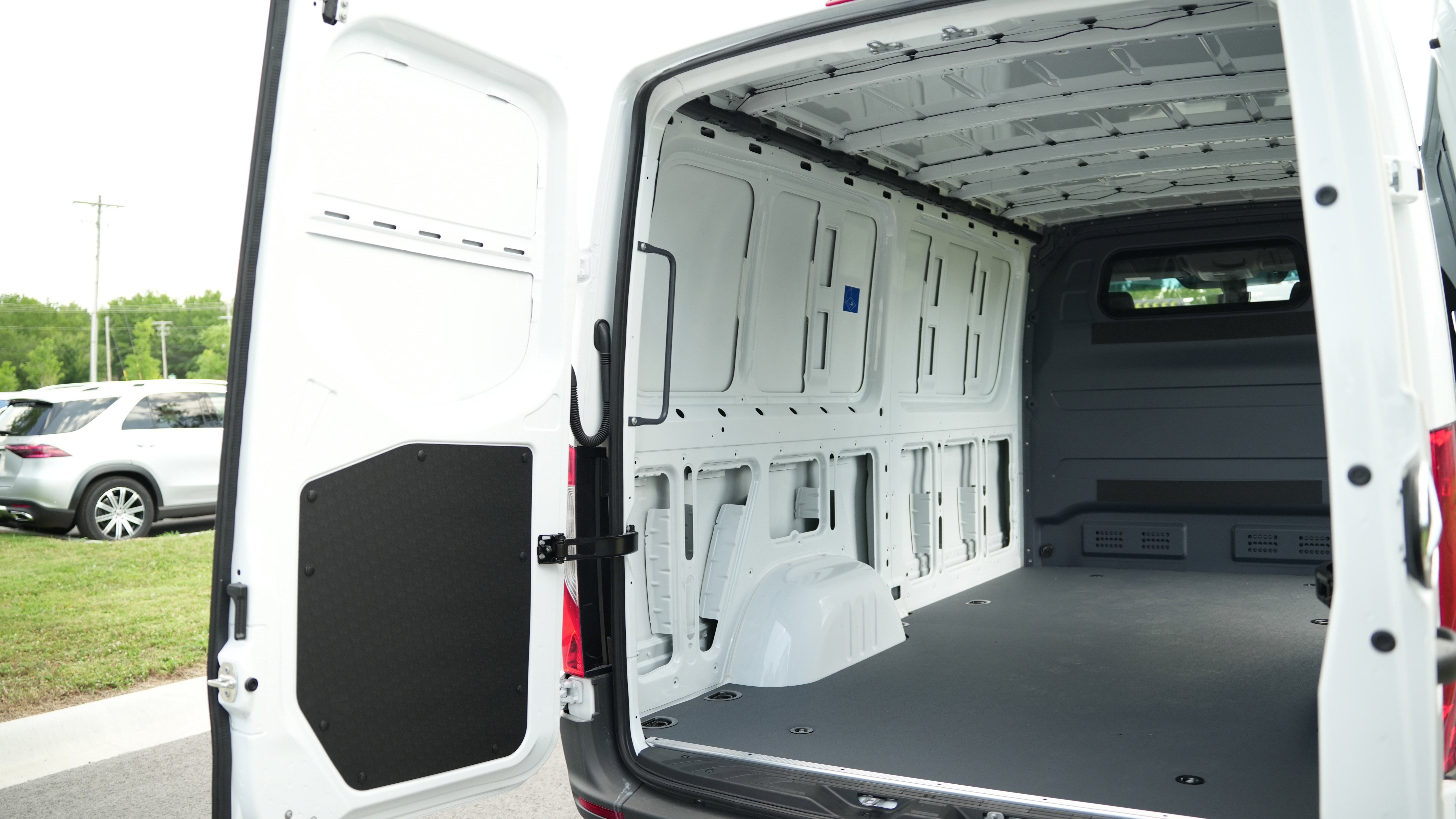 New 2025 Mercedes-Benz Sprinter 2500 image 13