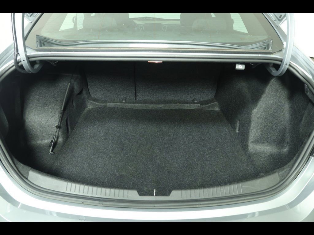 Used 2024 Chevrolet Malibu LT image 12