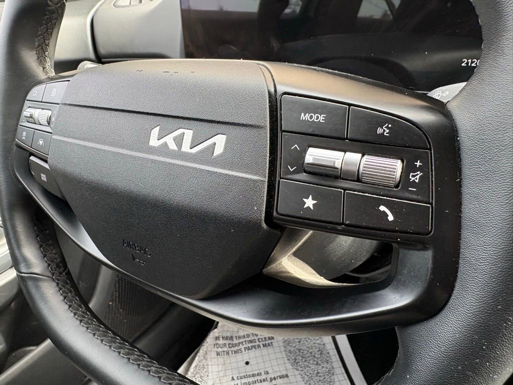 Used 2025 Kia K4 EX image 26