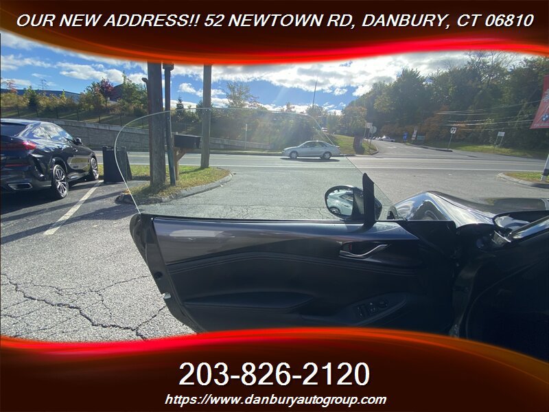 Used 2021 MAZDA MX-5 Miata Club RWD image 11