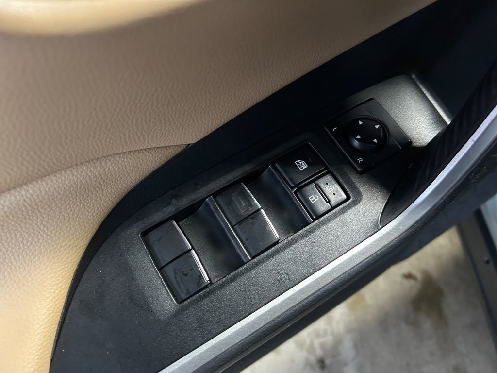 Used 2020 Toyota RAV4 XLE Premium image 24