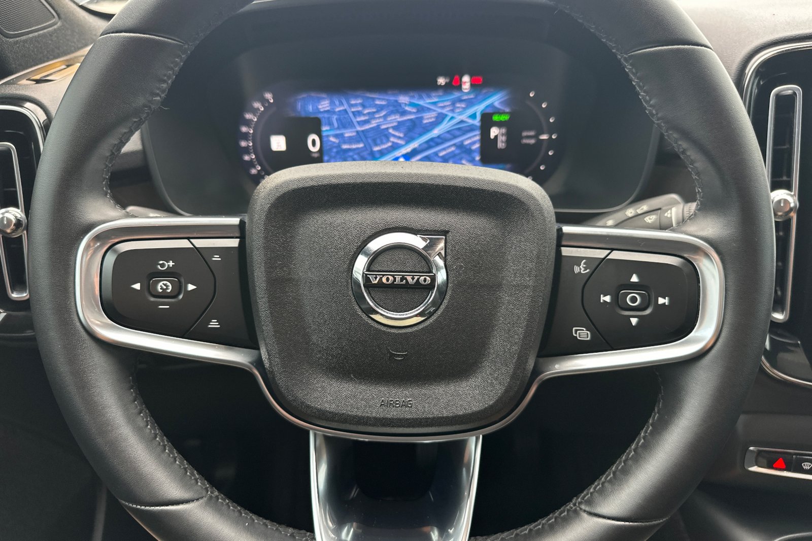 Certified 2023 Volvo C40 P8 Recharge Ultimate w/ Protection Package Premier AWD/4WD image 27