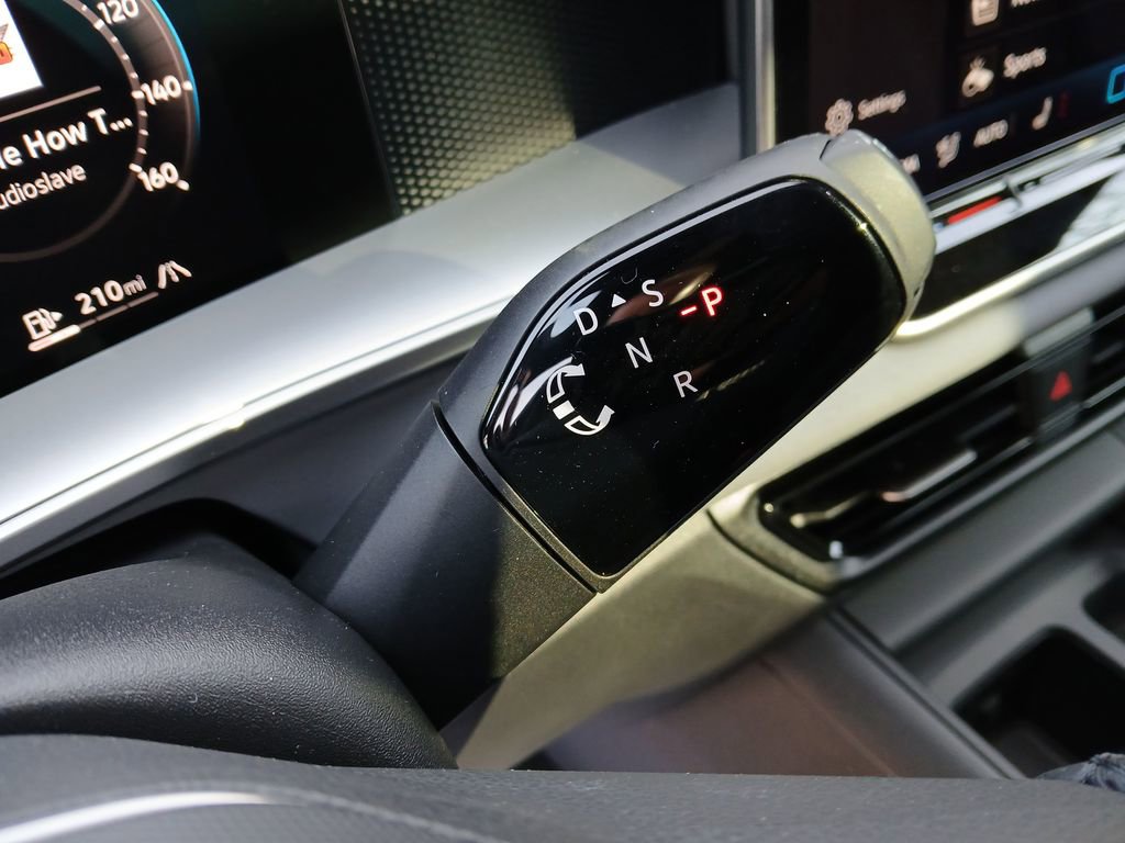 New 2026 Volkswagen Tiguan SE R-Line image 23