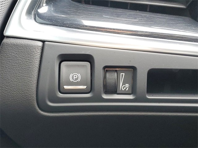 Certified 2023 Cadillac XT5 Premium Luxury w/ LPO, Floor Liner Package image 13