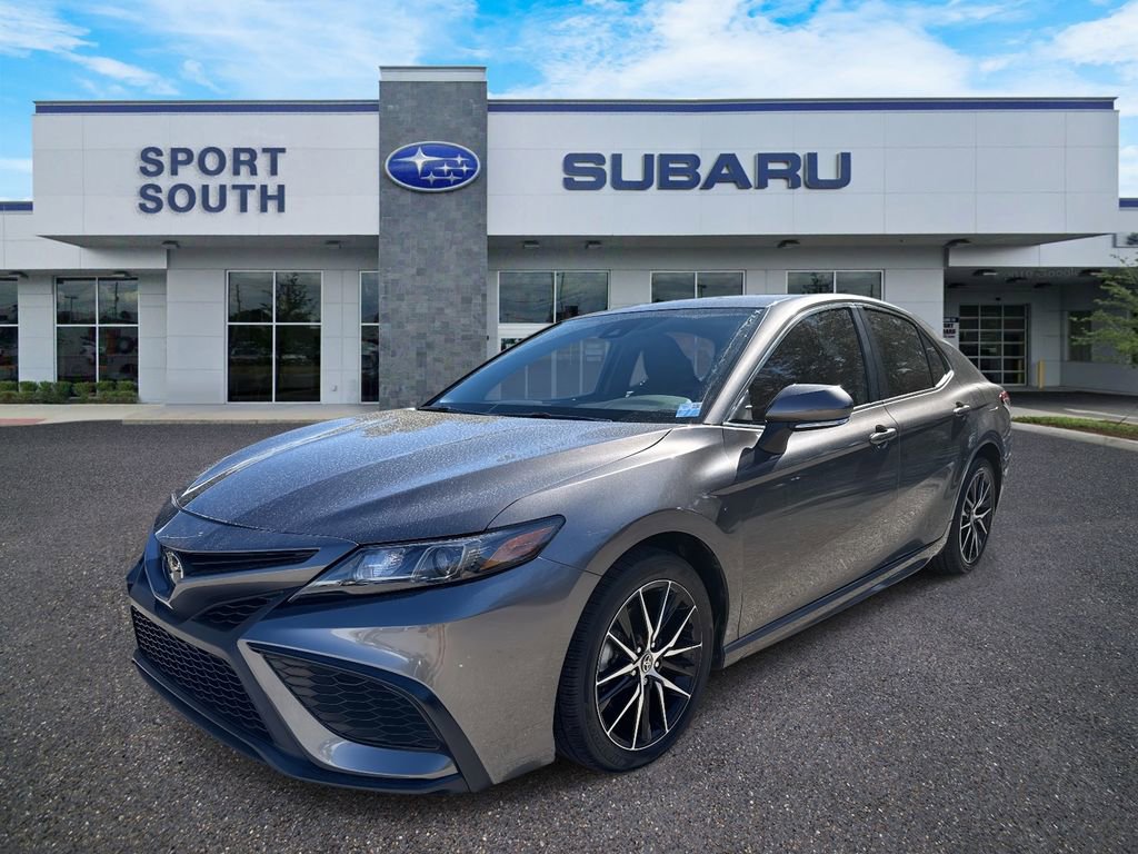 Used 2024 Toyota Camry SE image 8