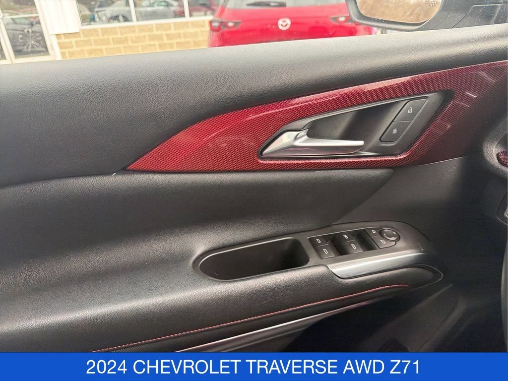 Used 2024 Chevrolet Traverse Z71 AWD/4WD image 22
