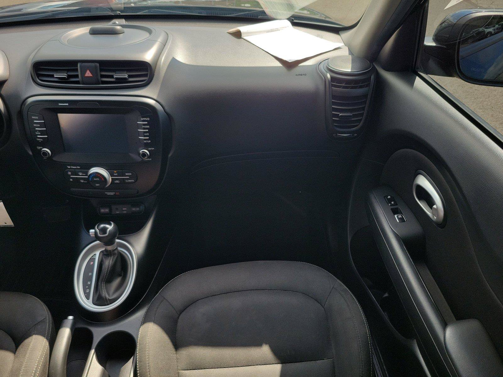 Used 2018 Kia Soul + FWD image 11