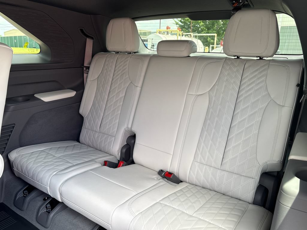 New 2026 Cadillac Escalade IQ Sport 1 w/ LPO, Floor Liner Package AWD/4WD image 52