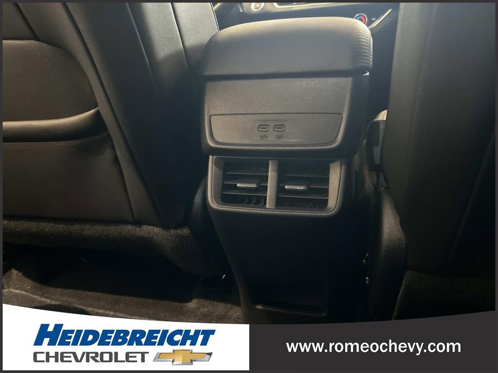 Used 2026 Chevrolet Equinox LT w/ Convenience Package II image 17