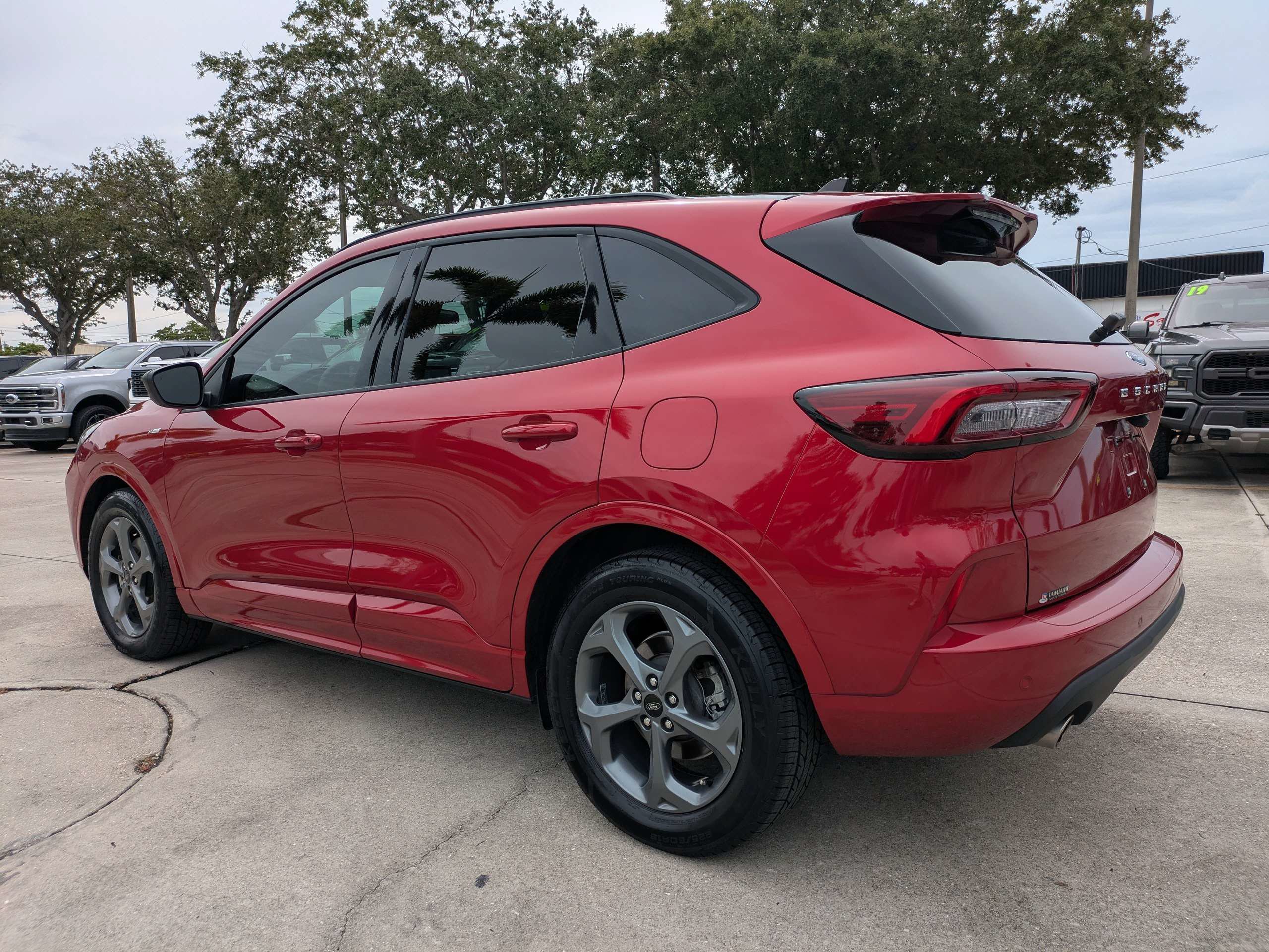 Certified 2023 Ford Escape ST-Line w/ Tech Pack #1 FWD image 6