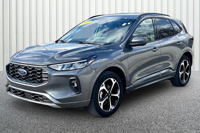 Used 2023 Ford Escape ST-Line Select w/ Tech Pack #2 image 2