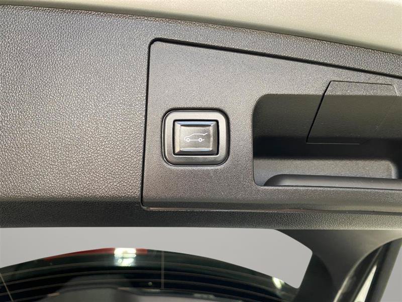 Used 2020 Cadillac XT4 Sport w/ Driver Awareness Package FWD image 23