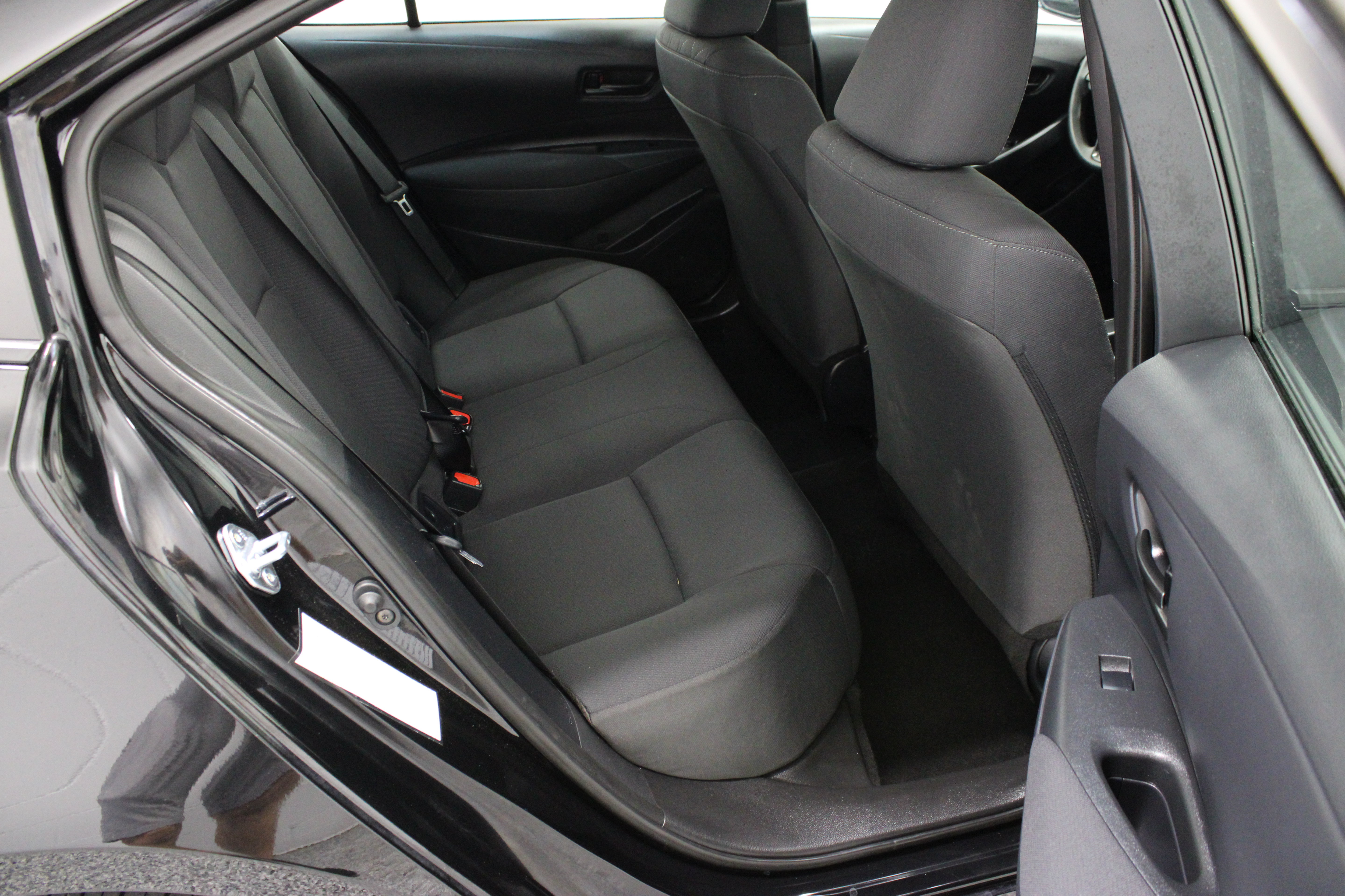 Used 2026 Toyota Corolla LE FWD image 31