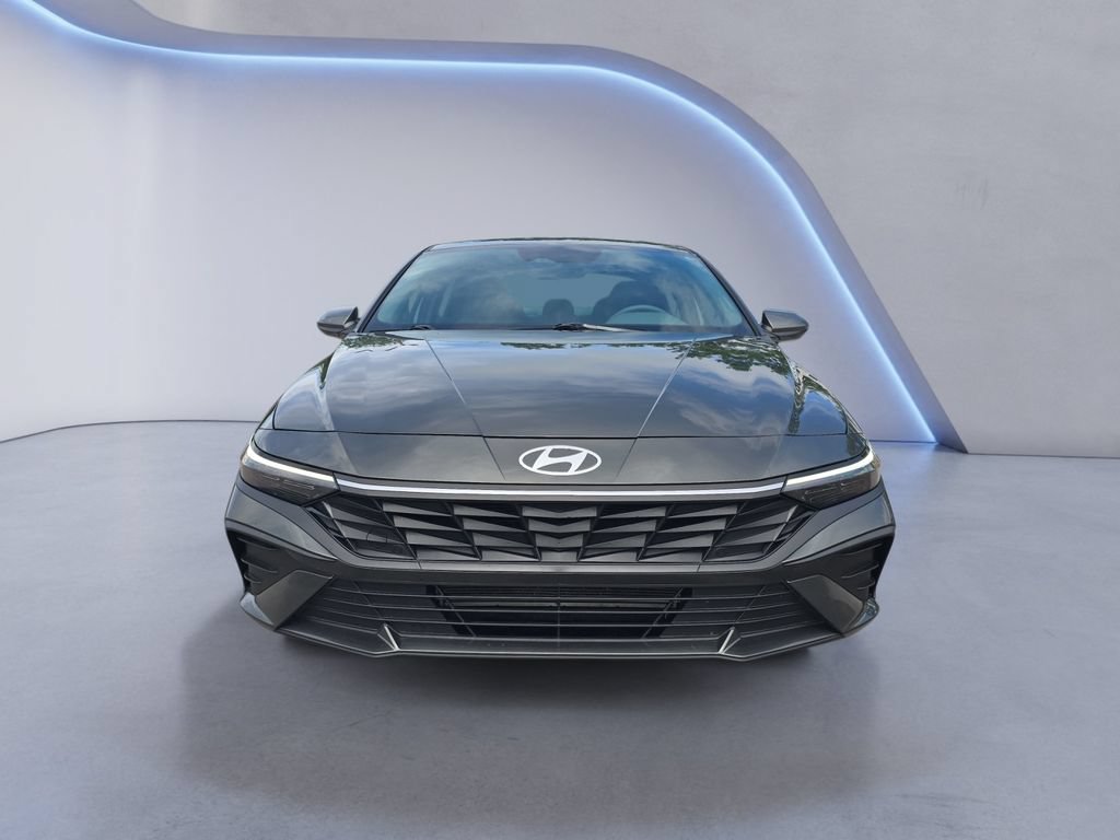 Used 2024 Hyundai Elantra SEL FWD image 9