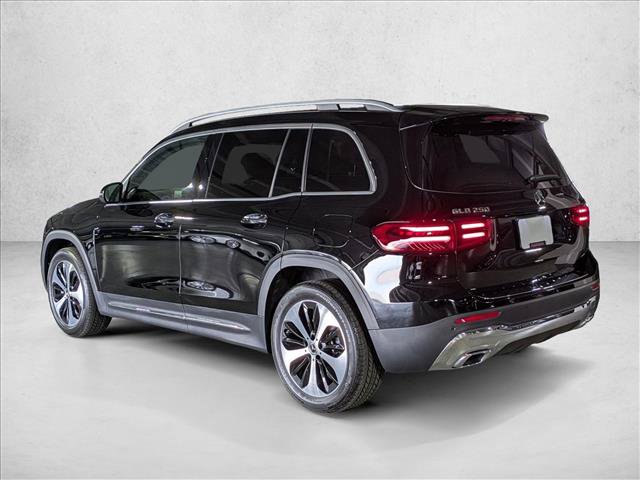 Used 2025 Mercedes-Benz GLB 250 image 11