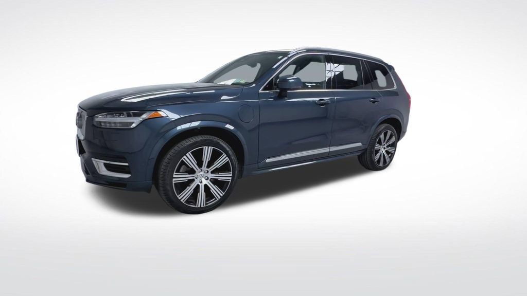 Used 2024 Volvo XC90 T8 Plus w/ Protection Package image 4