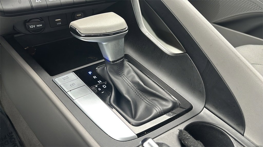 Used 2021 Hyundai Elantra SE image 22