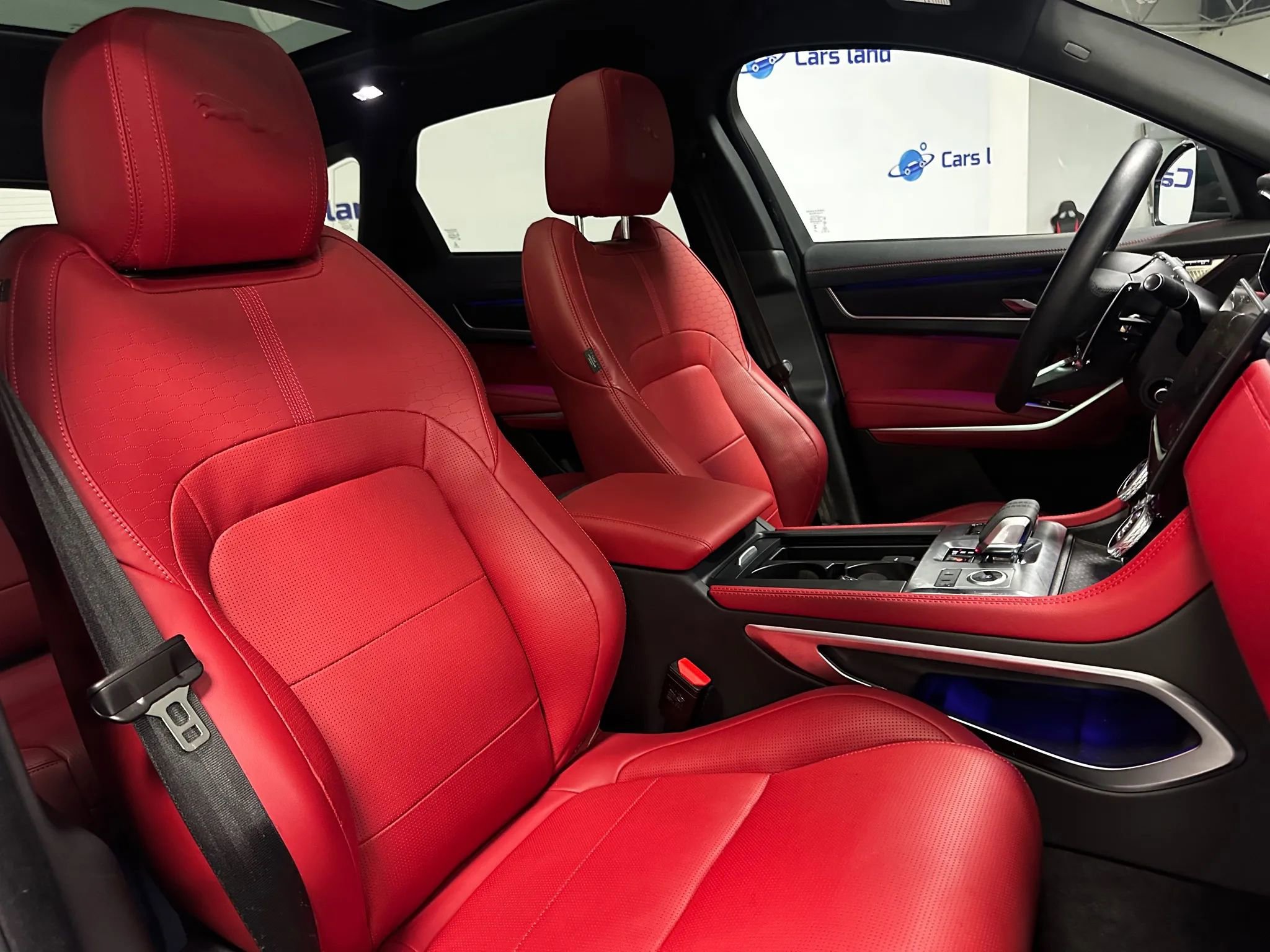 Used 2026 Jaguar F-PACE R-Dynamic S image 25