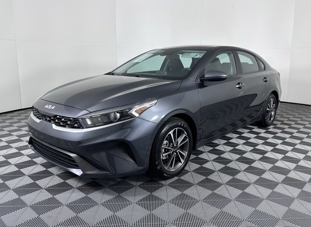 Used 2024 Kia Forte LXS image 4