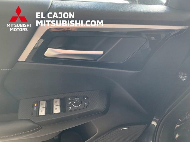 New 2026 Mitsubishi Outlander SE AWD/4WD image 10