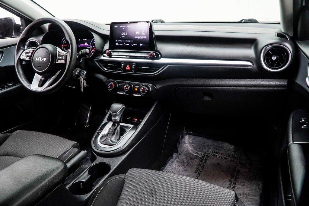 Used 2023 Kia Forte LXS w/ LXS Technology Package image 17