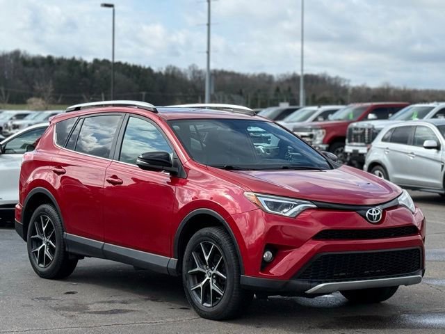 Used 2016 Toyota RAV4 SE image 36